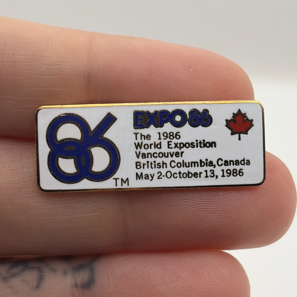 Vintage 1986 World Expo World’s Fair Vancouver Canada Maple Leaf Lapel Hat Pin